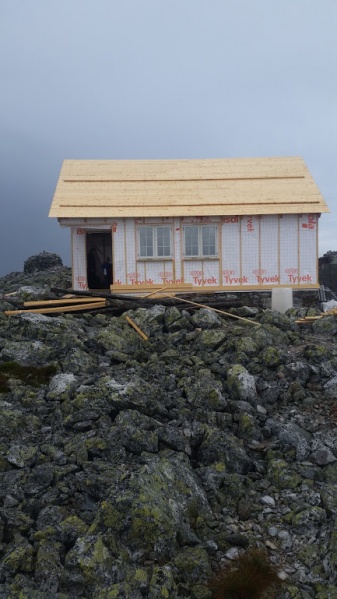 Fil:Hytta på Trysilfjellet.jpg